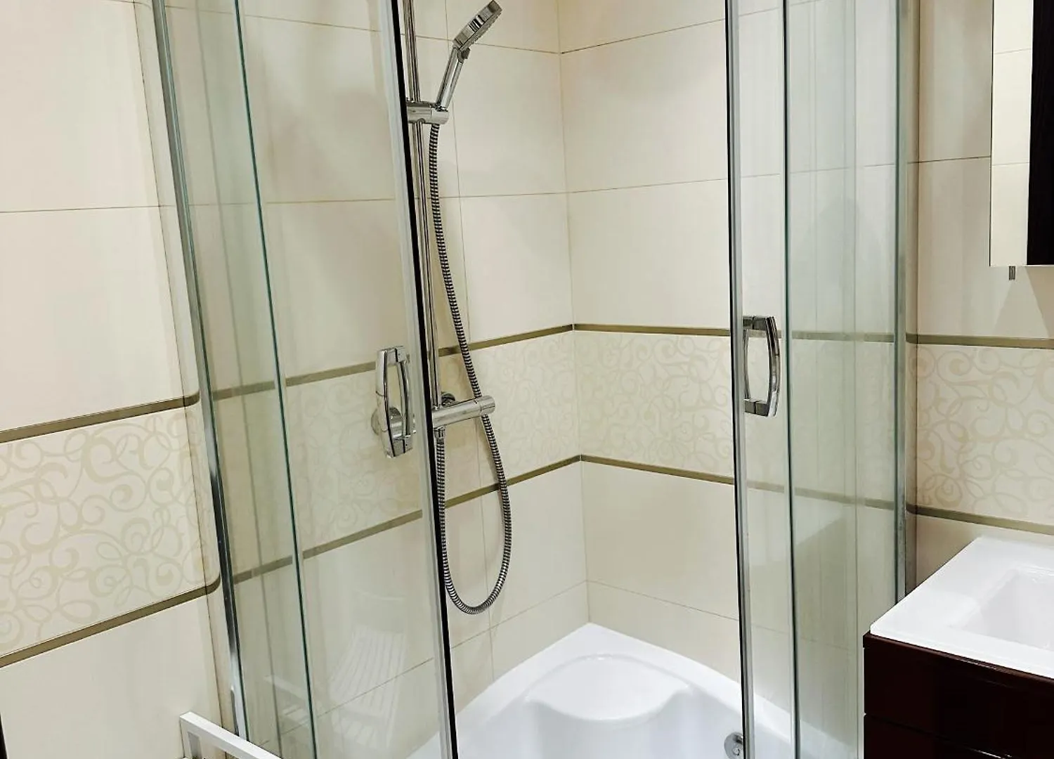 Krakowska Comfort - Strong Wifi And Free Parking Varsovia Apartamento